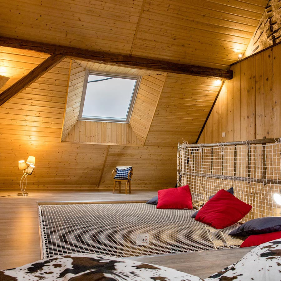 Filet d'habitation suspendu dans maison