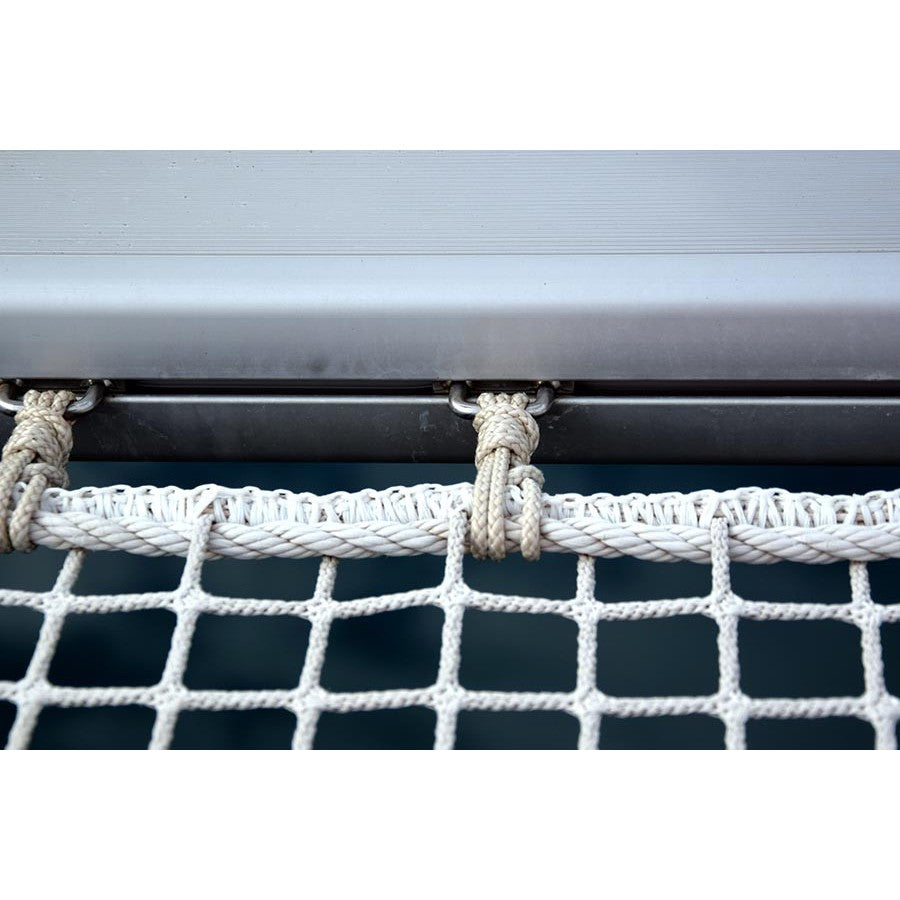 fixation filet de trampoline pour catamaran