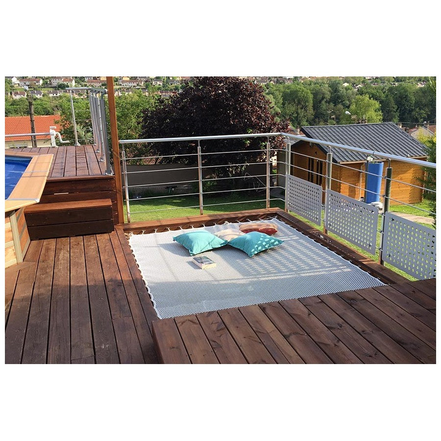 filet suspendu pour terrasse extérieure