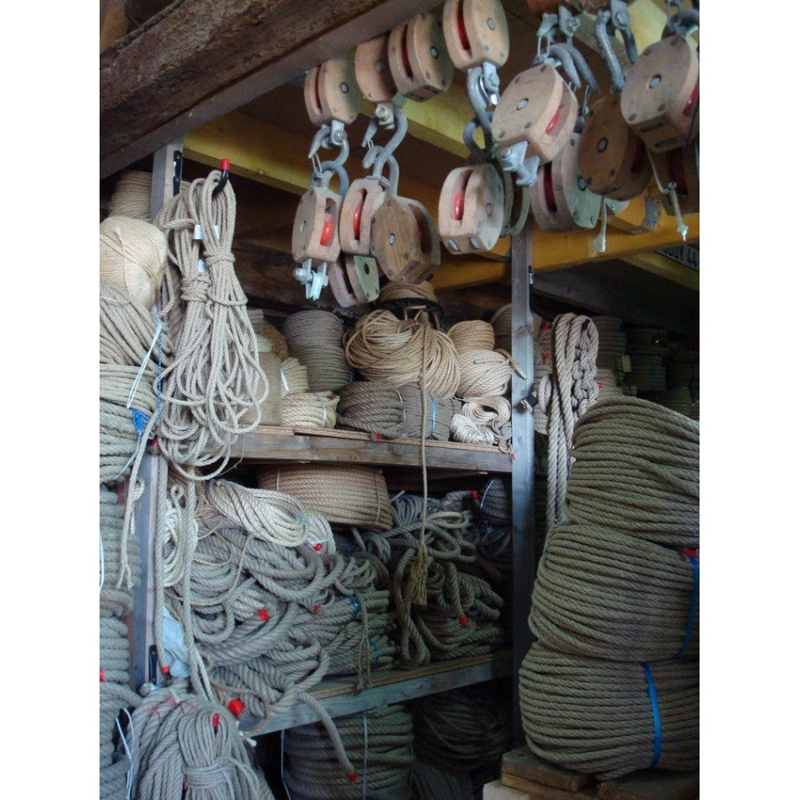 stockage de cordes chanvre à la corderie