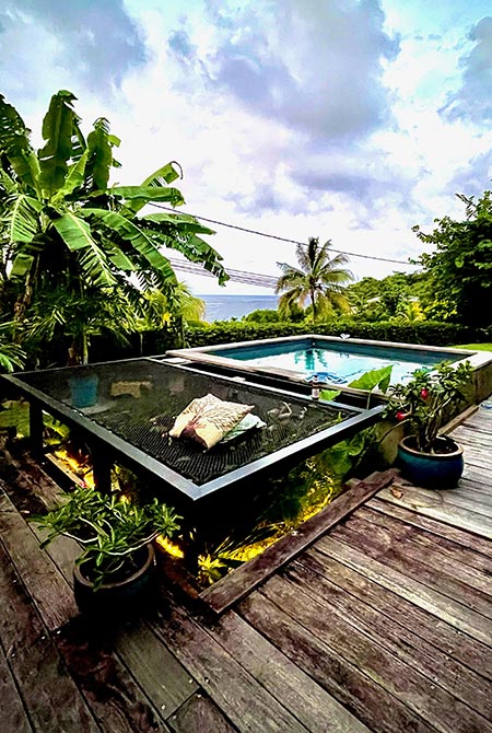 terrasse suspendue avec un filet de catamaran